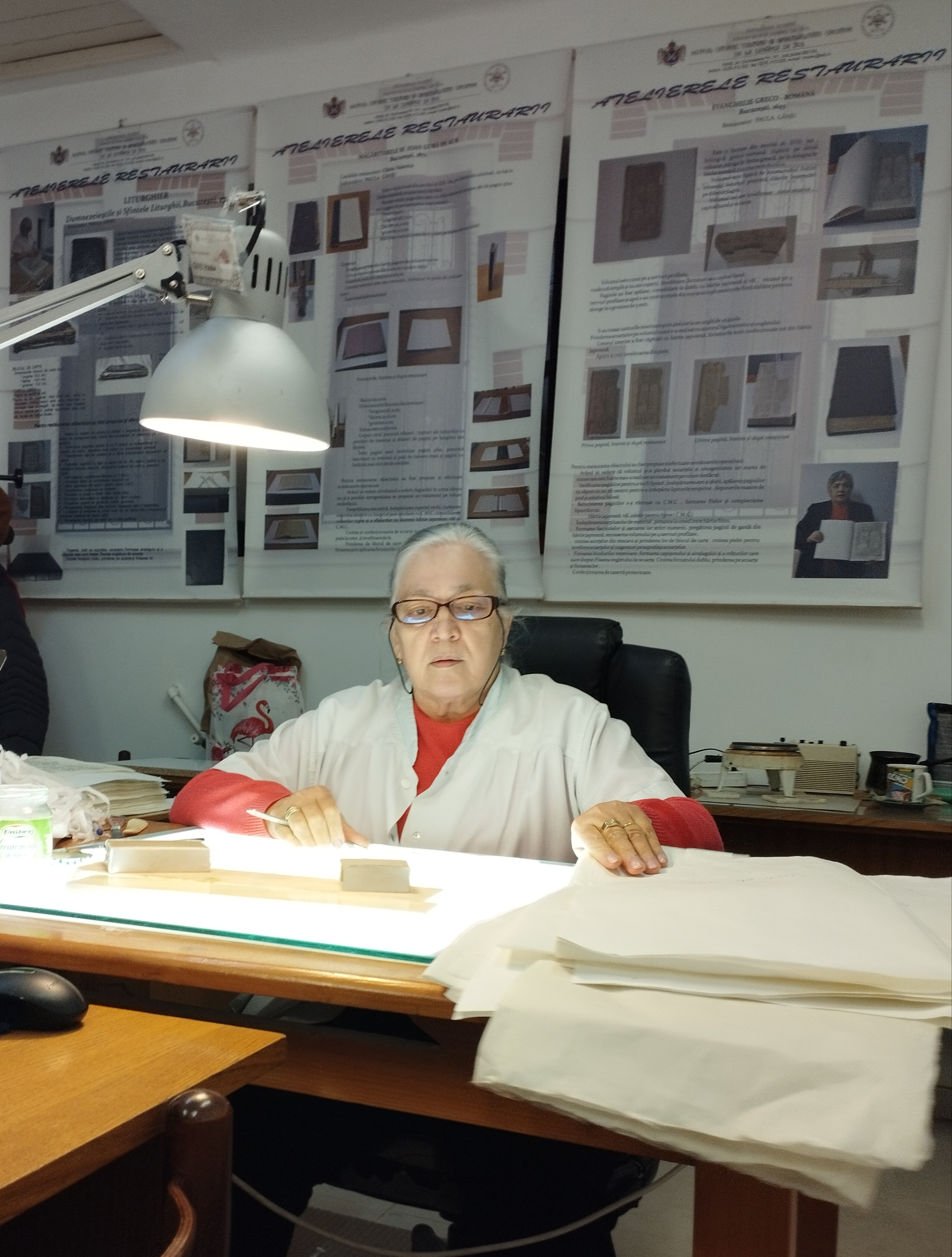 Cel mai vechi restaurator al Galaţiului. Paula Gânju, doctorul de carte de la Muzeul Eparhial