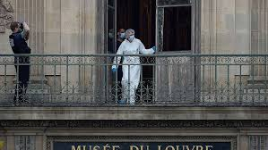 Poliția franceză a făcut primele arestări în cazul jafului de la Luvru. Cine sunt suspecții