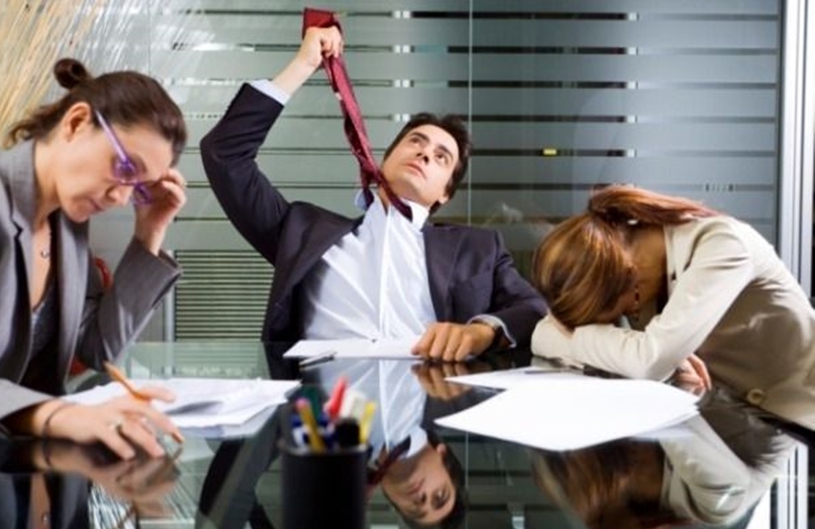 Munca la birou este un PERICOL pentru sănătate