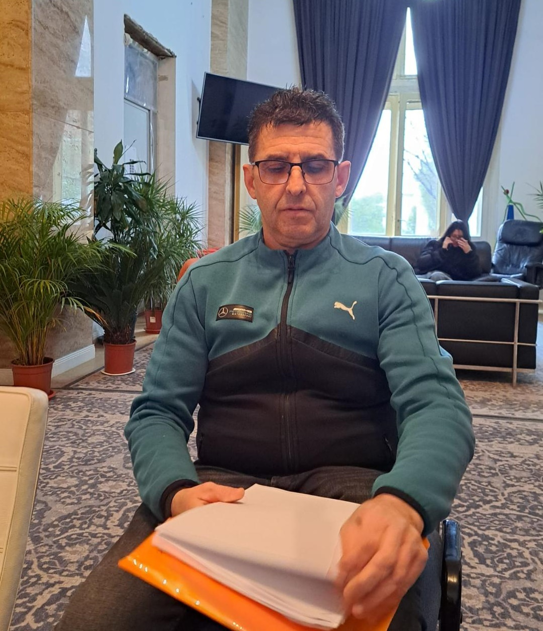 Un SF a la David Lynch şi Alfred Hitchcock (II), la Cenaclul "Noduri şi Semne"