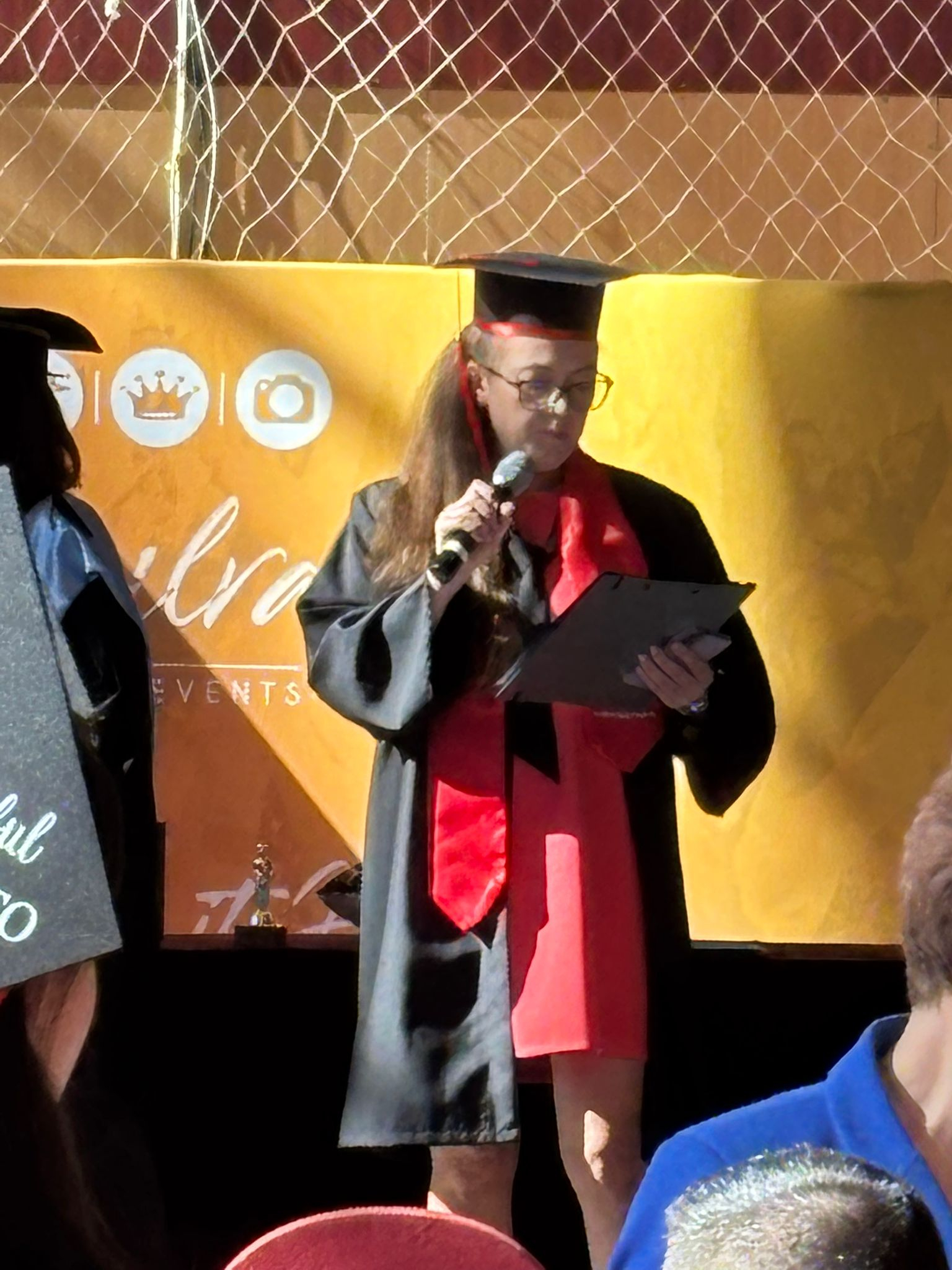 O asistentă de la Spitalul Militar, șefă de promoție la facultate