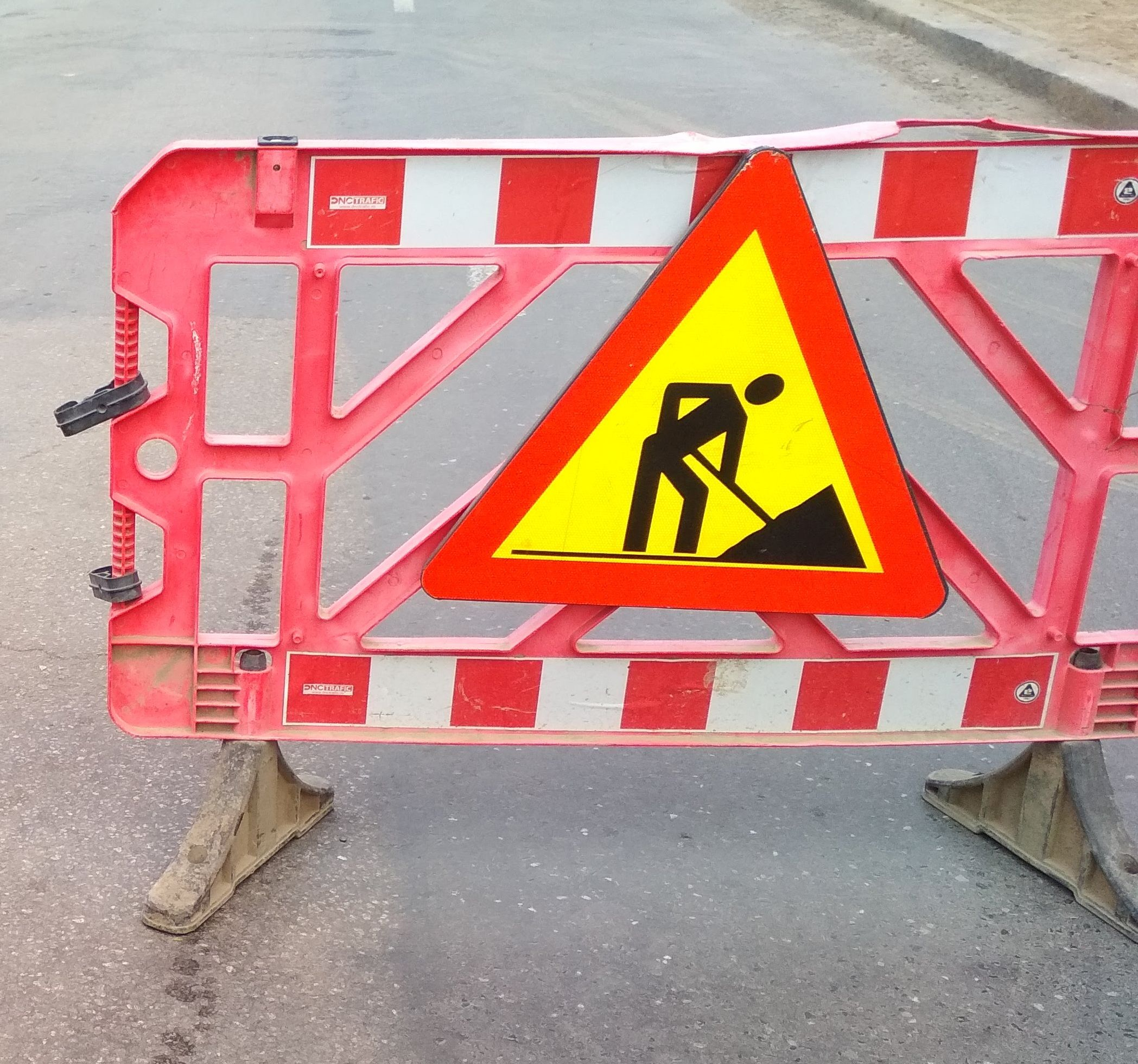 Trafic închis pe strada Eroilor în cursul zilie de miercuri