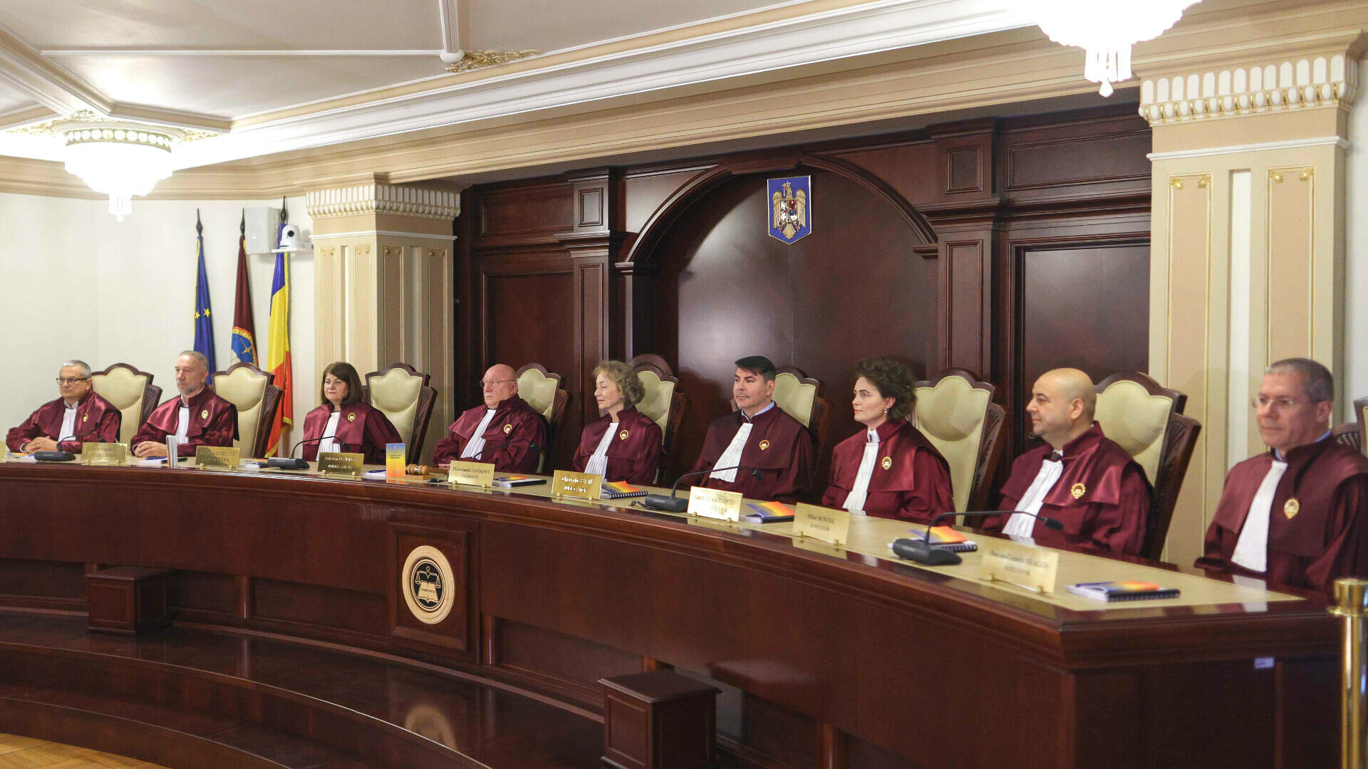 CCR a amânat pronunţarea asupra modificării sistemului de pensii al magistraților