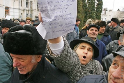 Protest pentru o bătrâneţe liniştită 