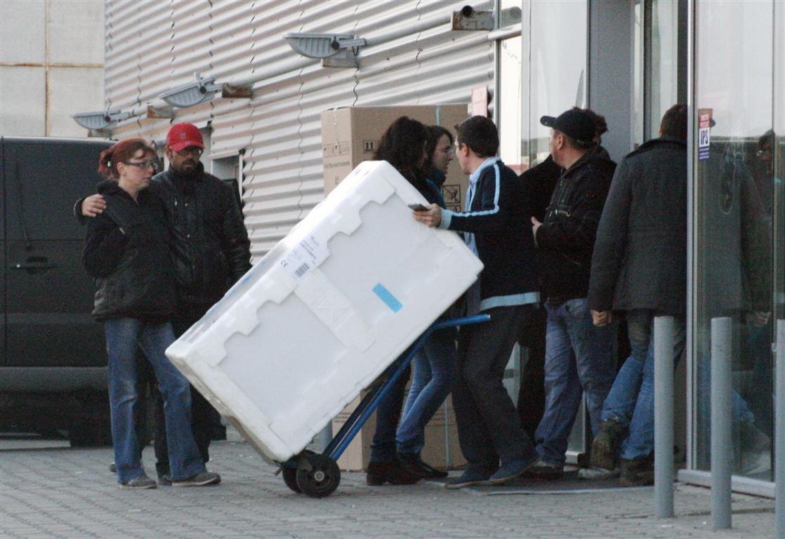 De „Black Friday”, val-vârtej prin magazinele gălăţene