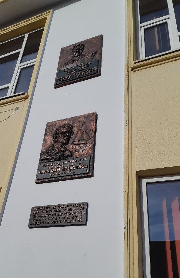 Patru noi basoreliefuri, în Panteonul navaliștilor gălățeni