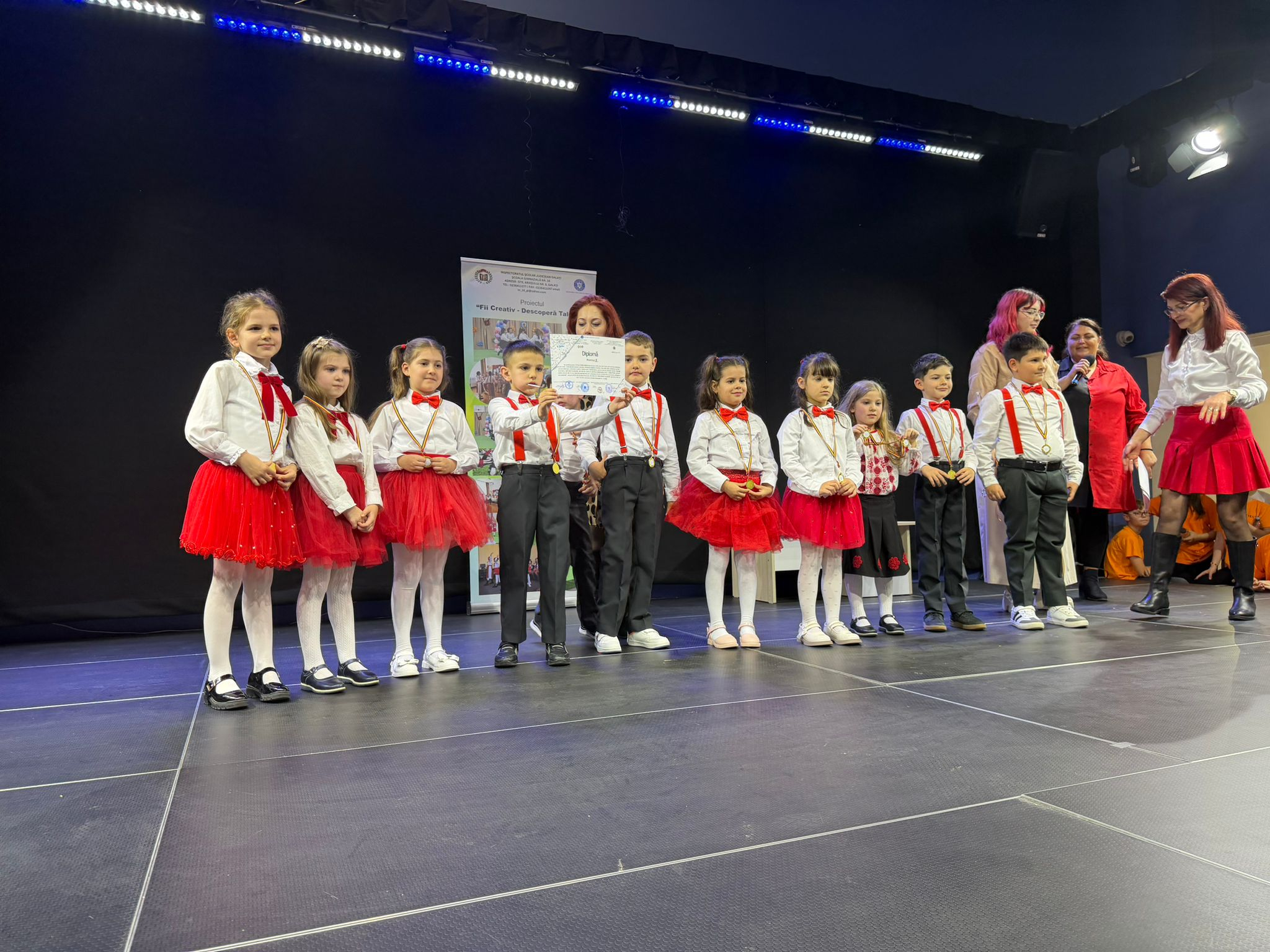 „Fii creativ - Descoperă talente”, concurs de interpretare muzicală