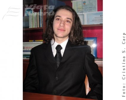 Reţetă de olimpic la fizică - un dram de nebunie nu strică