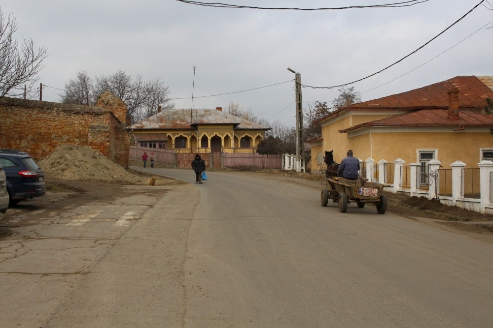 Comuna gălățeană unde tot mai multe CASE rămân PĂRĂSITE. Deşi se fac INVESTIȚII (FOTO)