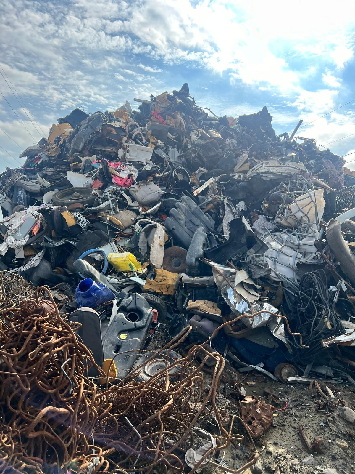 Firmă din Galați, groapă de fier vechi a Europei