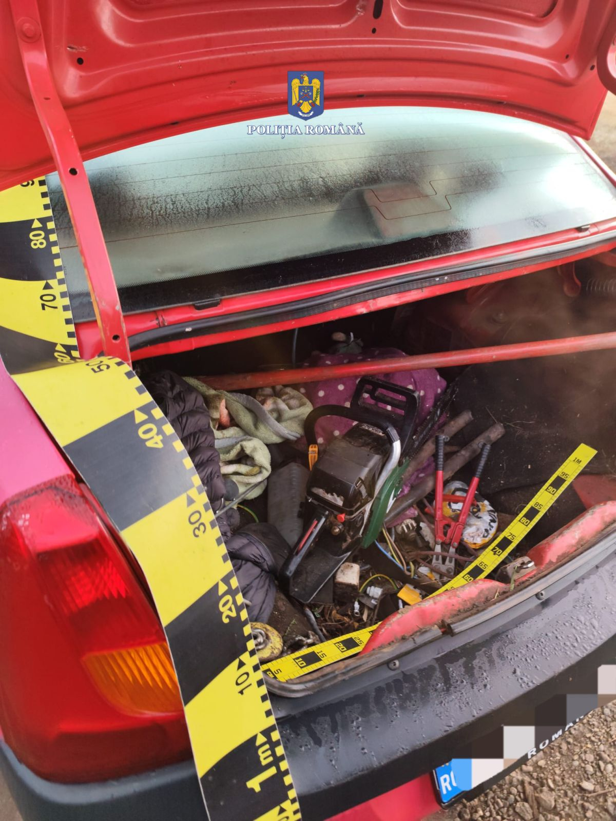 Hoț lăsat fără arsenalul cu care jefuia căile ferate