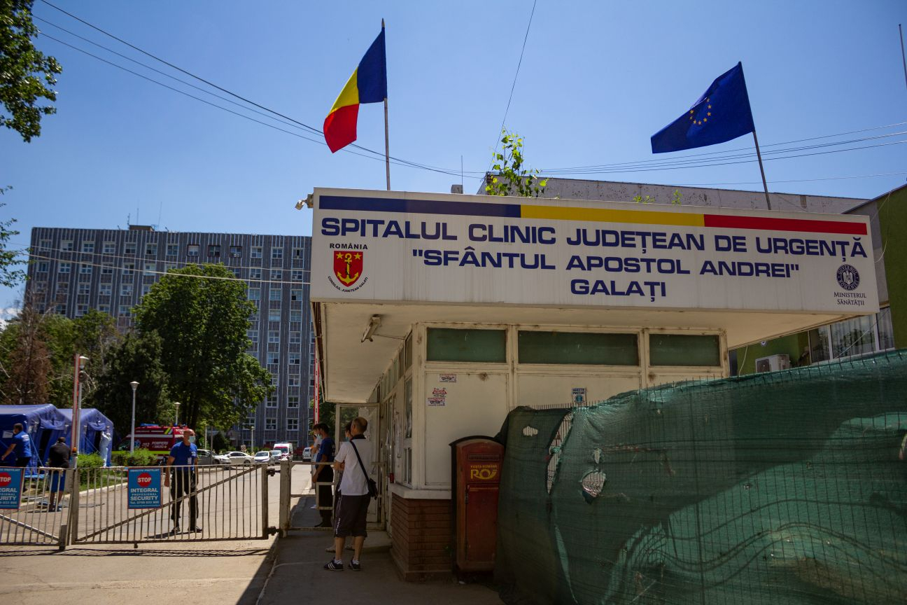 Angajată de spitalele pe care trebuie să le evalueze pentru DSP Galați