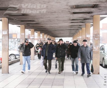 Ultimul val de plecări din Combinat, devansat cu o lună