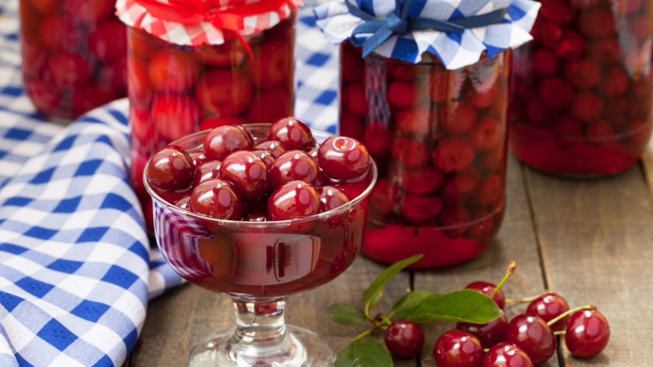 Două compoturi de sezon