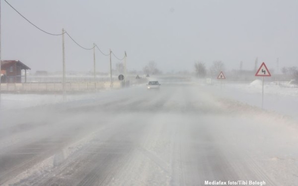 IARNA LA GALAŢI/ Şoferii reclamă: PATINOAR pe DJ 251, Slobozia Conachi - Smârdan - Schela