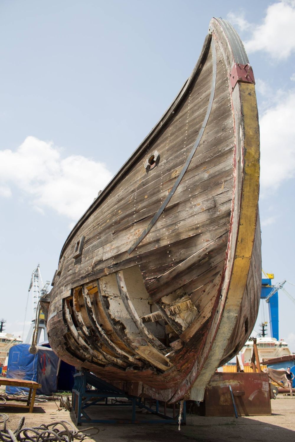 Investiţie lăsată de izbelişte! PÂNZARUL MOLDOVENESC, naufragiat pe apele politicii (FOTO)