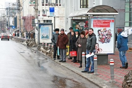 Transportul public, în umbra celui privat?