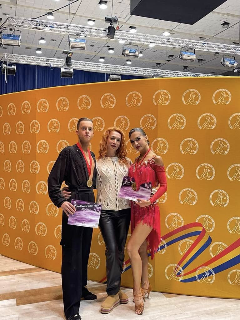 Dansatorii sportivi gălățeni au fost la înălțime