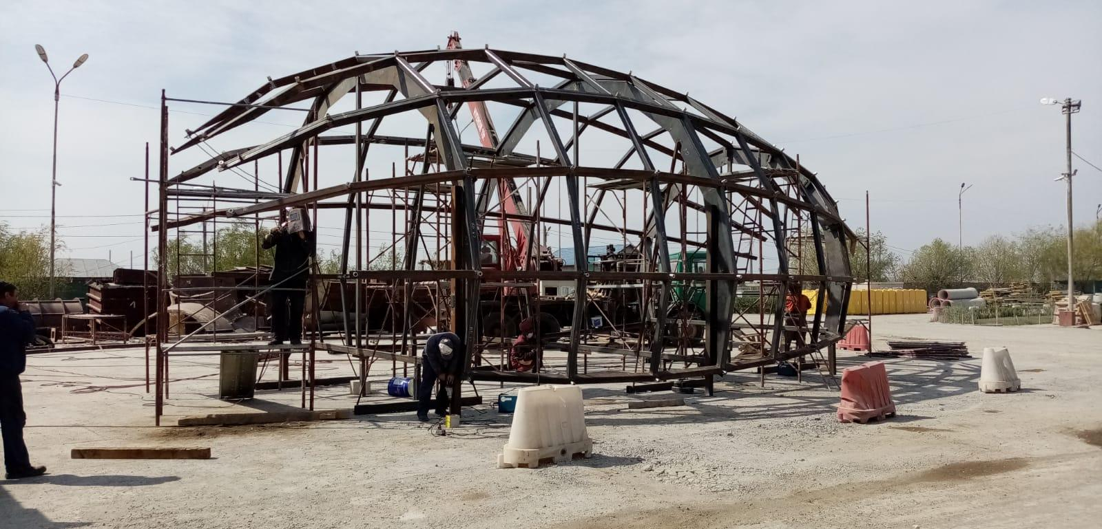 Ce spun gălăţenii despre OZN-ul Pasajului ”Dunărea” (FOTO)