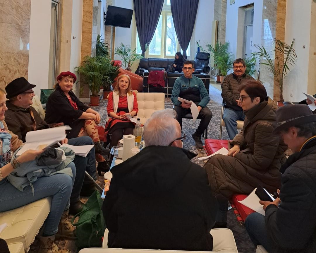 Un SF a la David Lynch și Alfred Hitchcock, la Cenaclul „Noduri şi Semne”