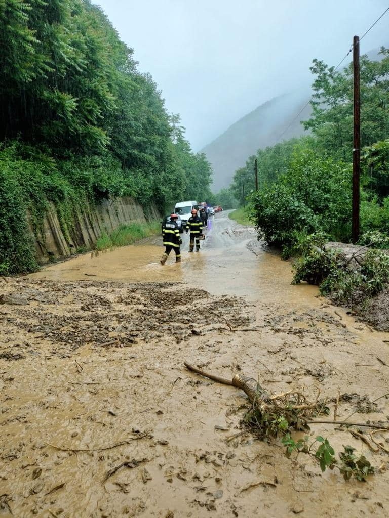 Ploile abundente au creat probleme serioase în Oltenia