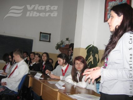 Clasa de radio de la Colegiul "Cuza" a împlinit un an