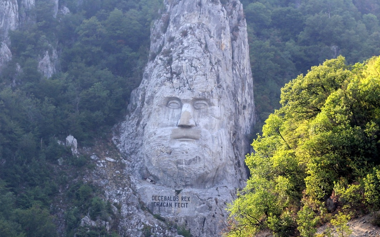 Decebal clopotele dacice, Mitică?!