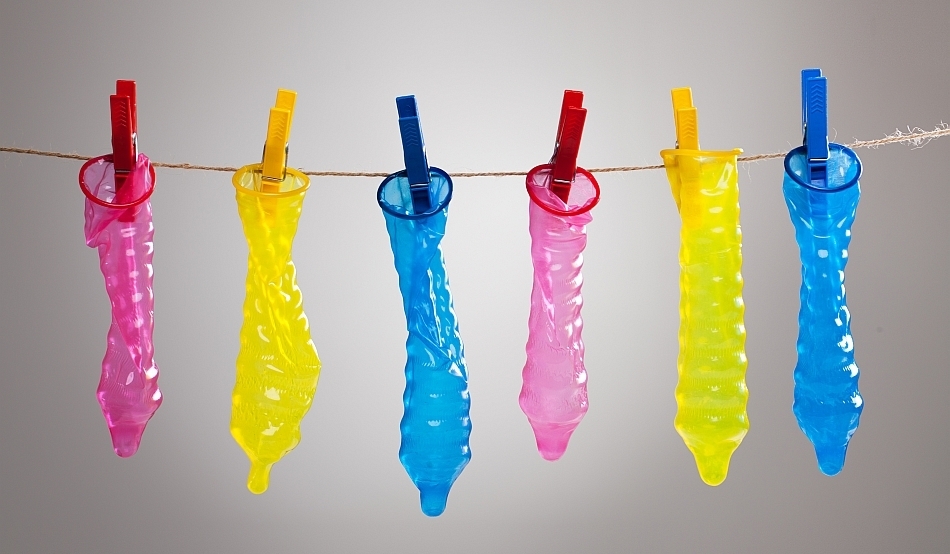 S-a inventat primul PREZERVATIV conceput să distrugă HIV şi HPV