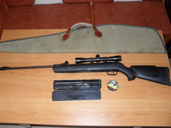 Plăcerea se plăteşte scump! Ce au păţit doi gălăţeni care şi-au luat arme pentru distracţie