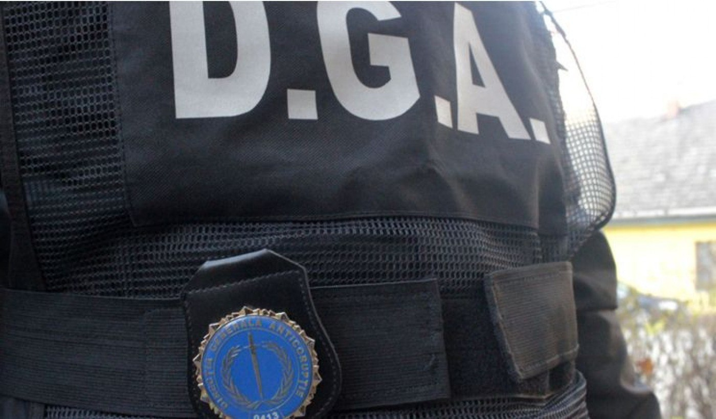 Șef de poliție, judecat pentru luare de mită