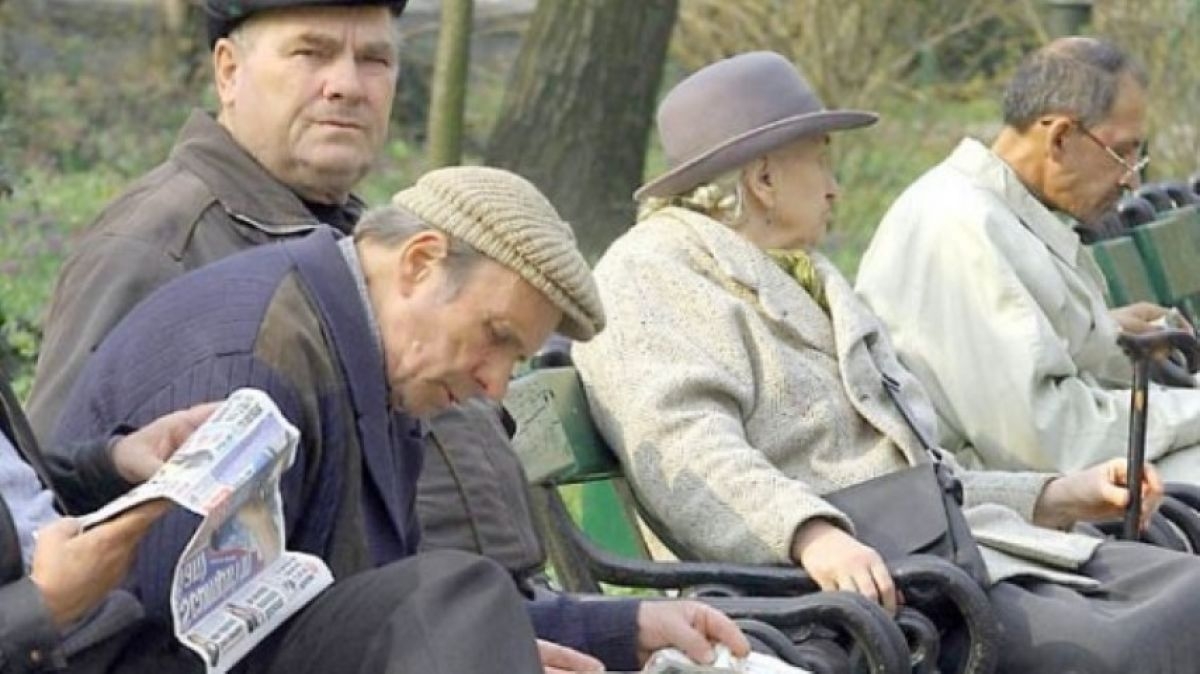 PENSIILE CRESC foarte puţin în 2017, faţă de anul trecut