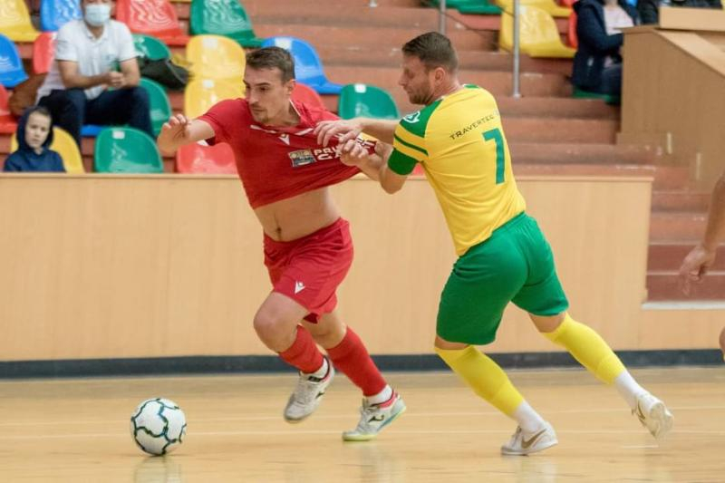 Condamnați să câștige