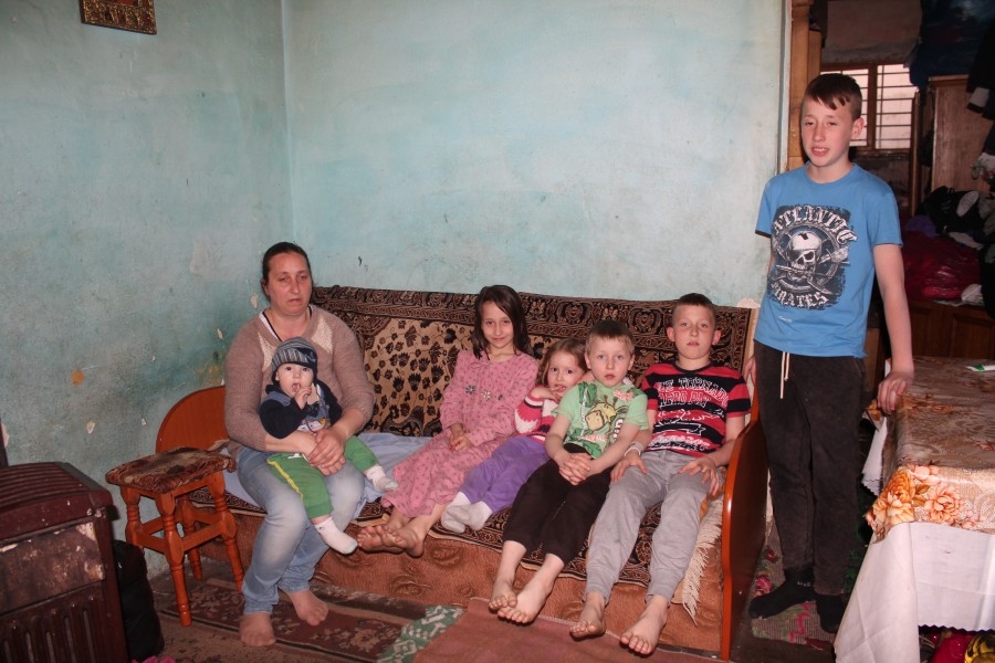 PETRECERE pentru copii - EVENIMENT CARITABIL pentru o familie săracă din Galaţi