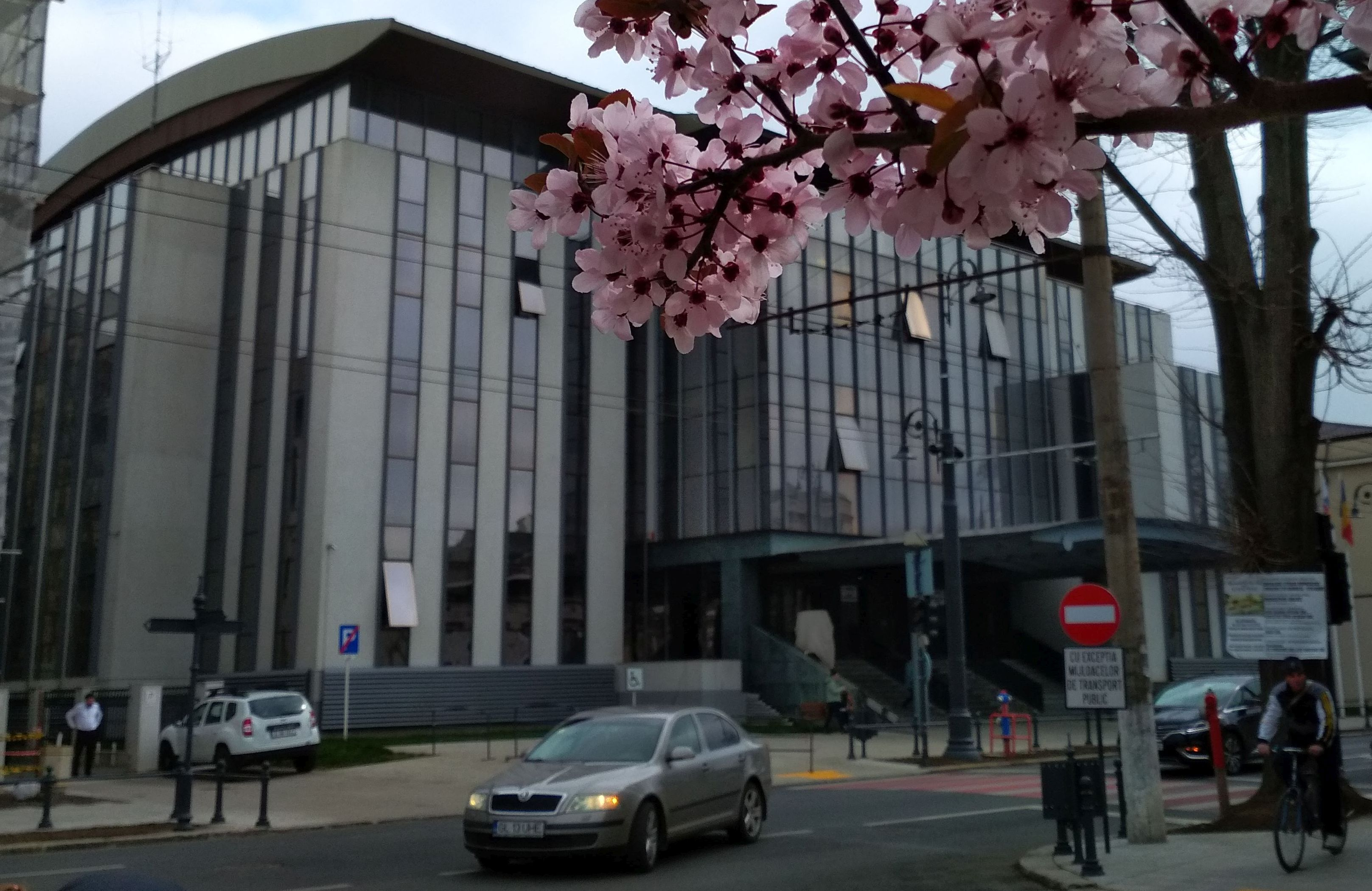 Primăria vrea banii pentru locurile de parcare