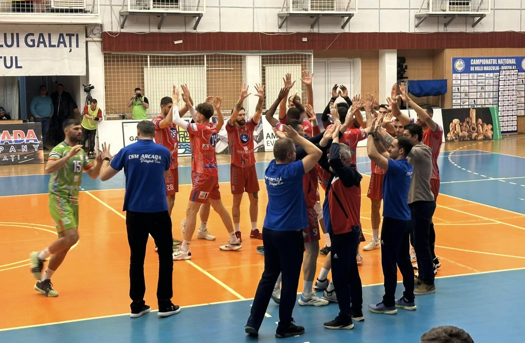 Voleibaliştii de la CSM Arcada Galaţi au învins Rapidul