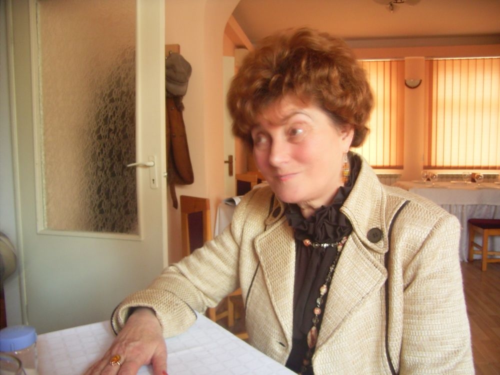 Interviu cu activista culturală Areta Moşu: „Oamenilor nu le mai este frică să vorbească româneşte”