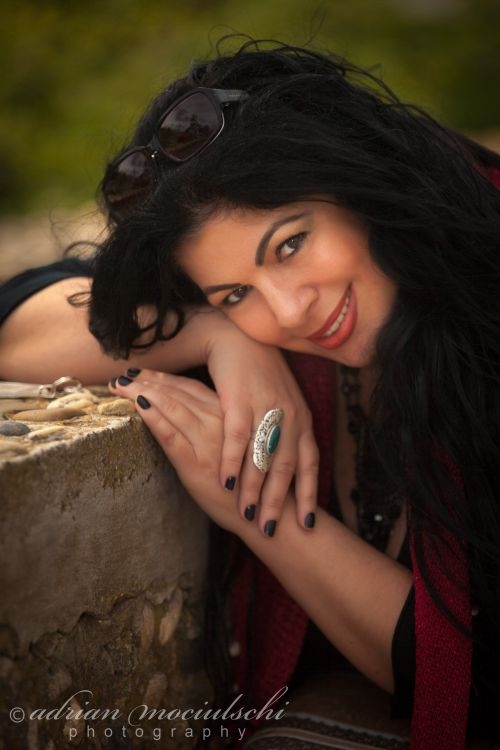 Efort uriaş pentru o promovare naţională/ Cum nu a ratat poeta Angela Baciu şi o reţetă greu de urmat