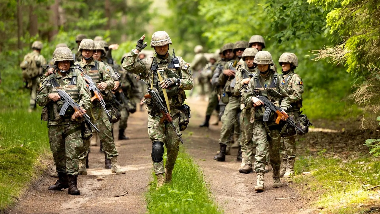 Stagiul militar voluntar, introdus în România pentru tinerii între 18 și 35 de ani