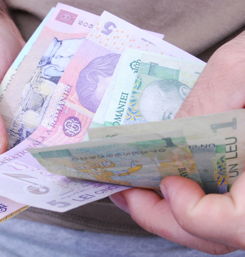 Cine este SCUTIT de TAXA RADIO-TV. Neplata atrage AMENZI