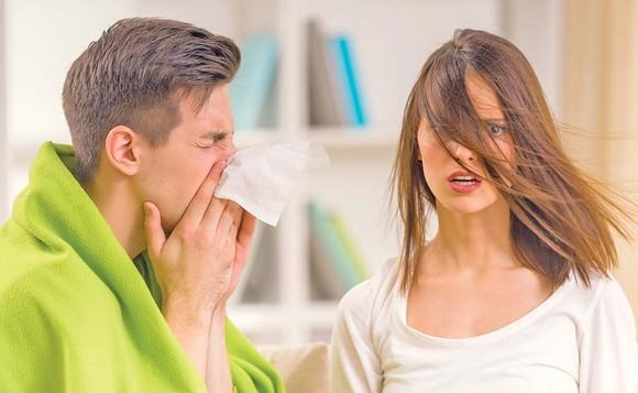 Dacă tuşeşti şi strănuţi, ai gripă sau nu?!