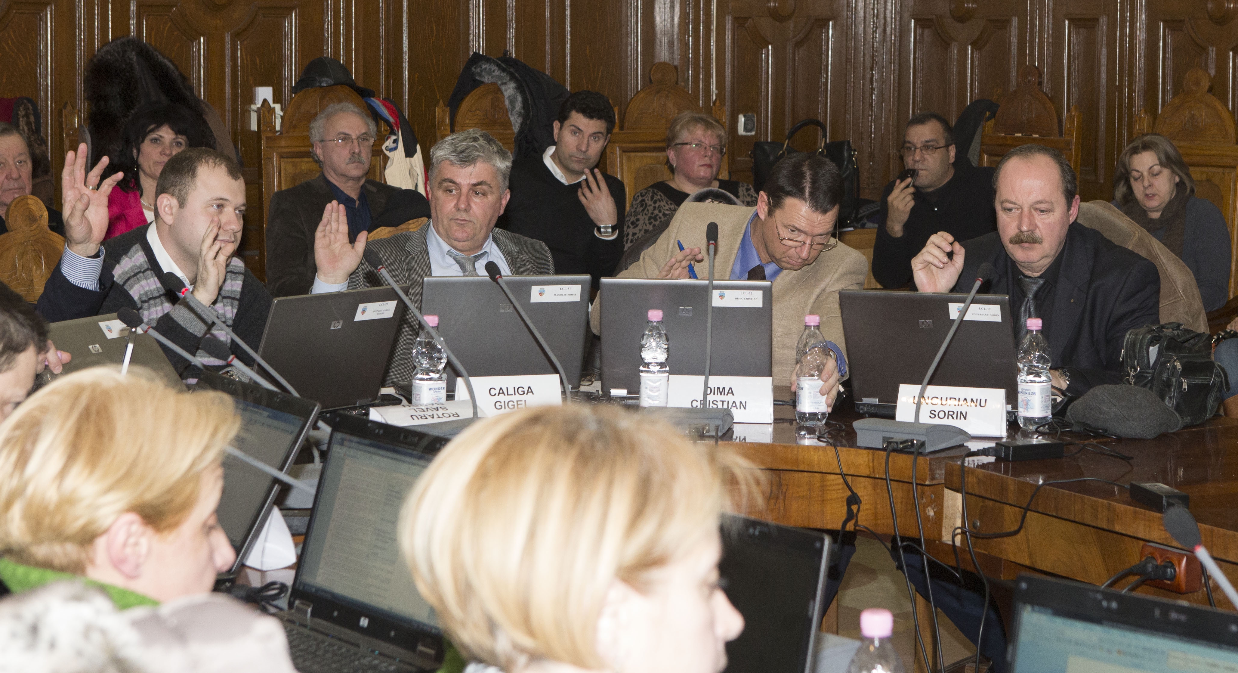 Absenţi la şedinţele pe comisii şi la cea de îndată/ Primarul, supărat pe colegii de partid