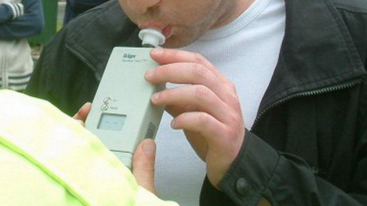 În zig-zag pe uliță, la prima oră