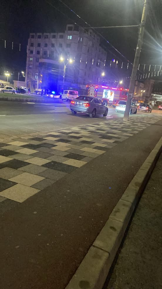 Nici când sunt goale, străzile nu sunt sigure! Accidente grave în două mari intersecții