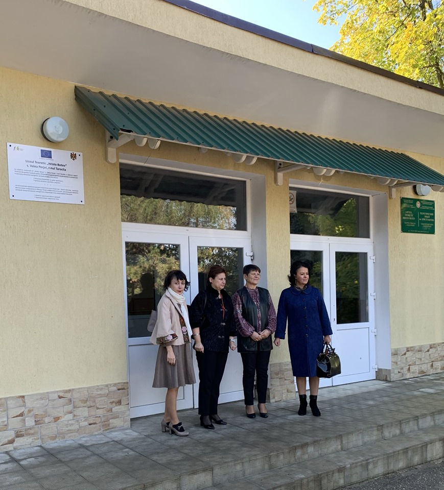 10.000 de cărţi au trecut Prutul, în trei ani