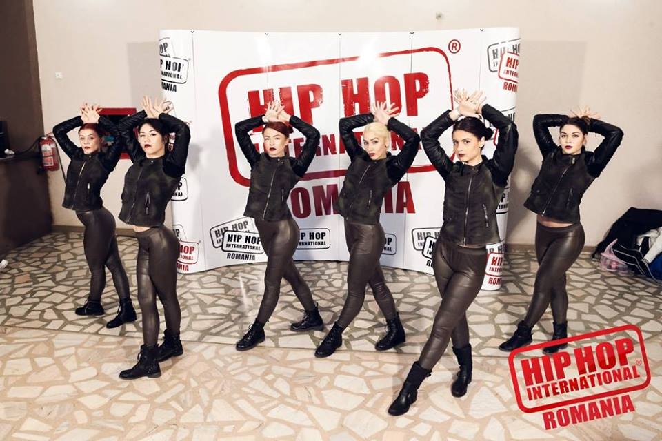 "Reginele" hiphop-ului, calificate la CAMPIONATUL MONDIAL din San Diego. Trupa gălăţeană are nevoie de susţinere