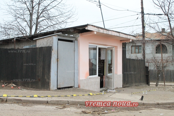 VASLUI: I-a tãiat gâtul verisorului în fata unui bar