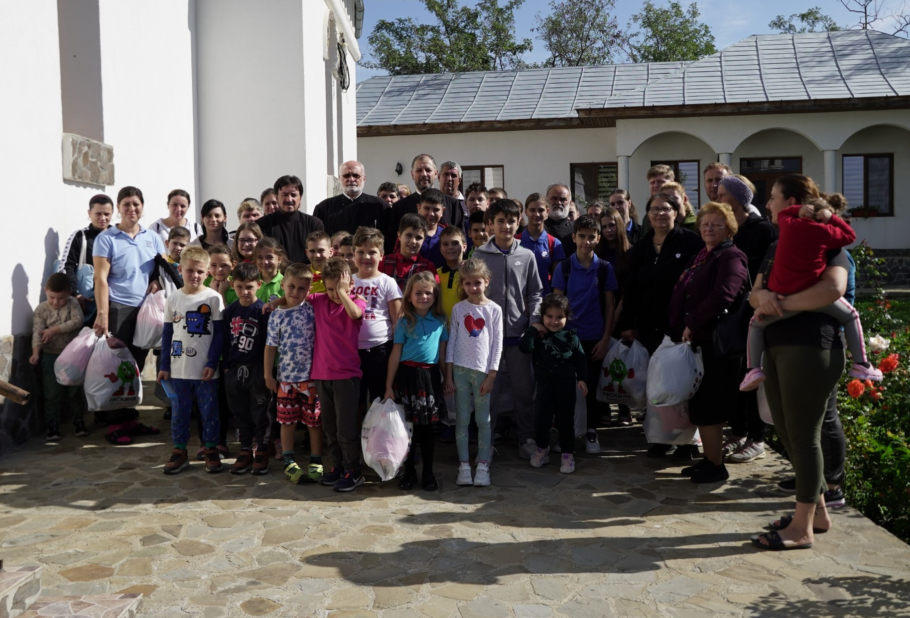 Daruri pentru copiii din Cudalbi şi Suhurlui