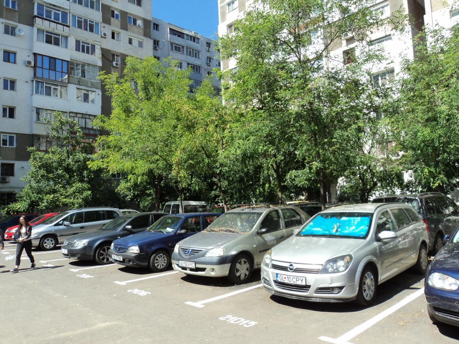 Noi licitații pentru alocarea locurilor de parcare