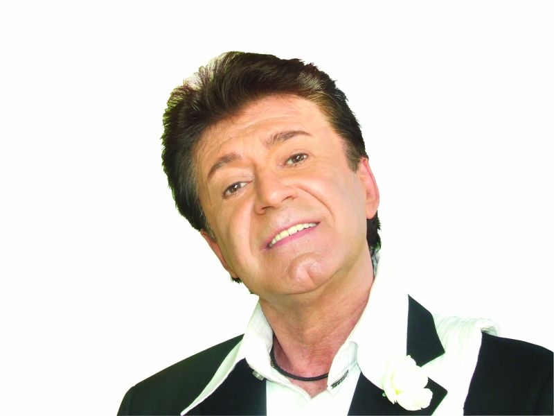 "INTERVIURI DE TOP" - Gabriel Dorobanţu: „Muzica de calitate nu s-a făcut pentru bani!"