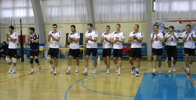 Meciuri de volei şi baschet, sâmbătă, în Sala "Florin Balaiş"